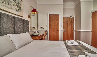 Hyde Park Radnor Hotel