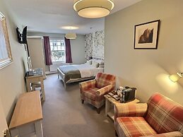 The Three Shires Inn