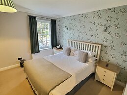 The Three Shires Inn