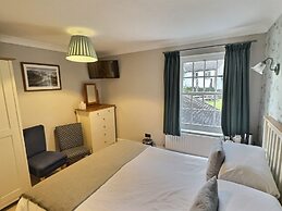 The Three Shires Inn