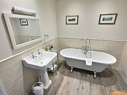 The Three Shires Inn