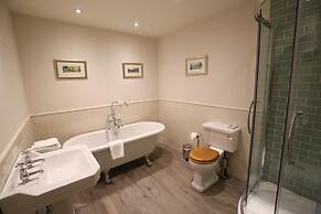 The Three Shires Inn