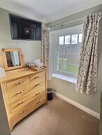 The Three Shires Inn