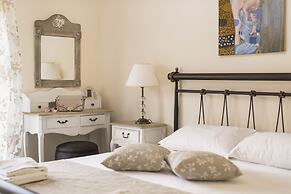 Lindos Luxury Retro Villas