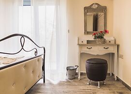 Lindos Luxury Retro Villas