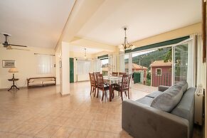 Faos Luxury Apartments