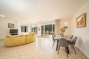 Faos Luxury Apartments