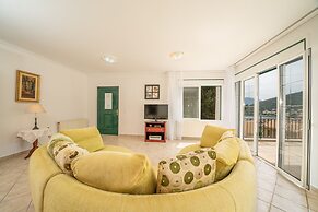 Faos Luxury Apartments