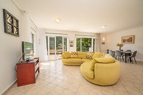 Faos Luxury Apartments