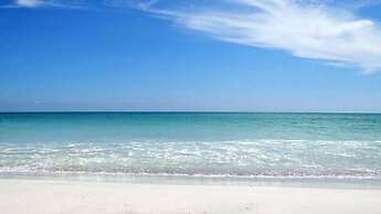 Palm Cay 9 1 Bedroom Condo by RedAwning