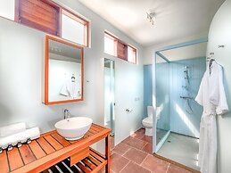 473 Grenada Boutique Resort