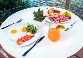 473 Grenada Boutique Resort