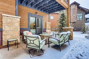 New Luxury 3bdr Townhome/stunning Decor, Mountain Views 3 Bedroom Town