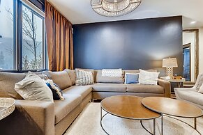 New Luxury 3bdr Townhome/stunning Decor, Mountain Views 3 Bedroom Town