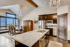 New Luxury 3bdr Townhome/stunning Decor, Mountain Views 3 Bedroom Town