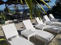 Manarra Seaview Resort