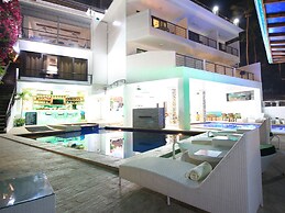 Manarra Seaview Resort