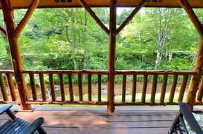 Cute On The Creek 1 Bedroom Cabin by Redawning