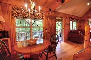 Cute On The Creek 1 Bedroom Cabin by Redawning