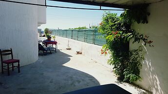 Beach Front Studio Apartment Tonnarella