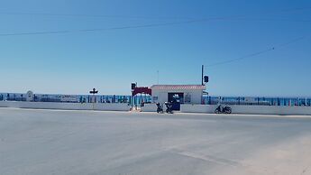 Beach Front Studio Apartment Tonnarella