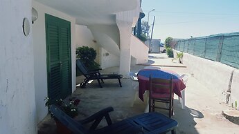 Beach Front Studio Apartment Tonnarella