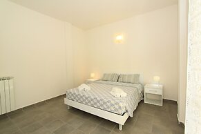 Villa Pineta Apartments