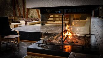 Riverside Boutique Hotel