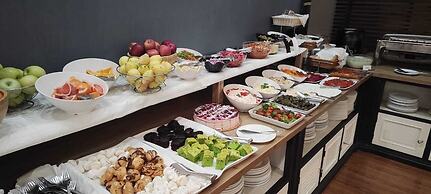 Riverside Boutique Hotel