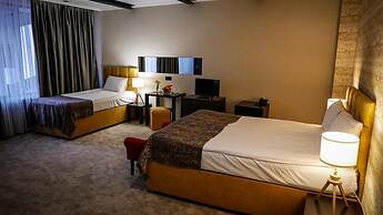 Riverside Boutique Hotel