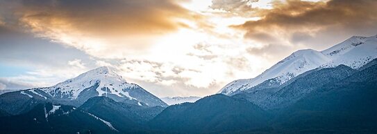 Riverside Boutique Hotel