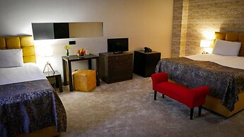 Riverside Boutique Hotel