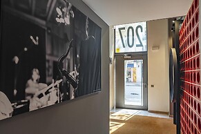 Habitat Apartments Hot Jazz