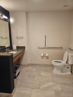Fairfield Inn & Suites by Marriott Duluth Waterfront