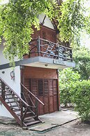 Media Luna Hostel Baru