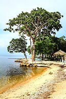 Media Luna Hostel Baru