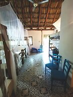 Media Luna Hostel Baru