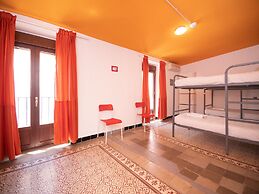 Arc House Sevilla - Hostel
