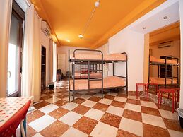 Arc House Sevilla - Hostel