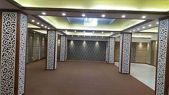 The Lindsay Cheu Den