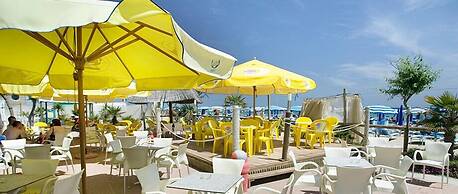 Residence Long Beach Village