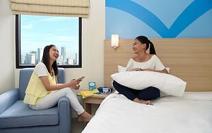 Hop Inn Hotel Aseana City