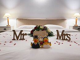 Pino di Loto Boutique Bed & Breakfast