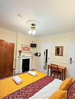 Europa House Hotel