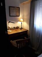 Departamento-casa muy amplio y céntrico.