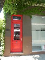 Departamento-casa muy amplio y céntrico.