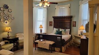 1890 Williams House Inn