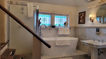 1890 Williams House Inn