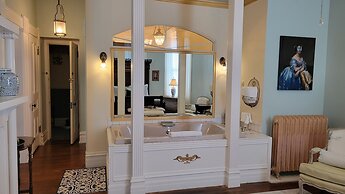 1890 Williams House Inn