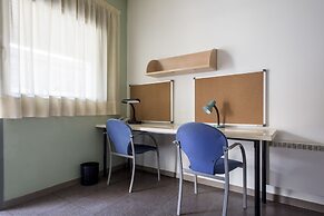 Residencia Universitaria Resa As Burgas - Centro Adscrito a REAJ - Cam